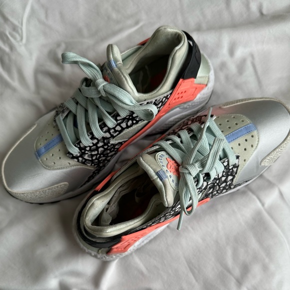 Nike Air Huarache Run Pure Platinum | SZ 9 - Picture 4 of 6